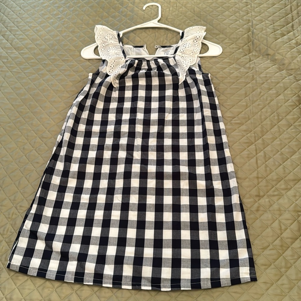 Crown& Ivy Girls Sz 10 Black & White Gingham dress w/white eyelet flutter sleeve